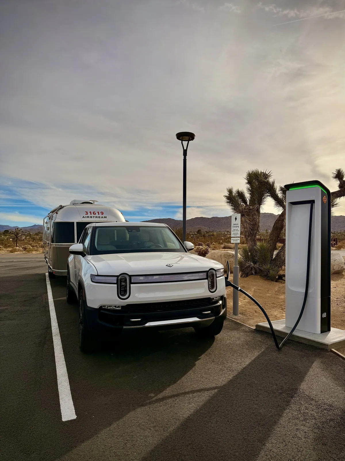 Wattreach — 20′ Airstream Caravel at Joshua Tree, CA, December 2024